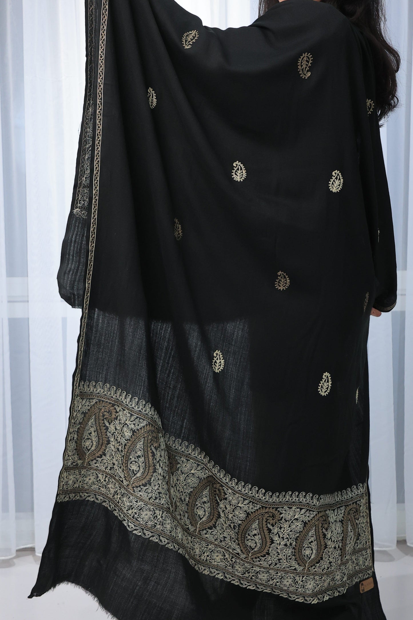 NEW Pure Elegant Luxury Beautiful Winter Shawl Shaal Classy Floral Prestigious Patterns Accessories Expensive Rare One of A Kind Black paisley golden gold embroidery