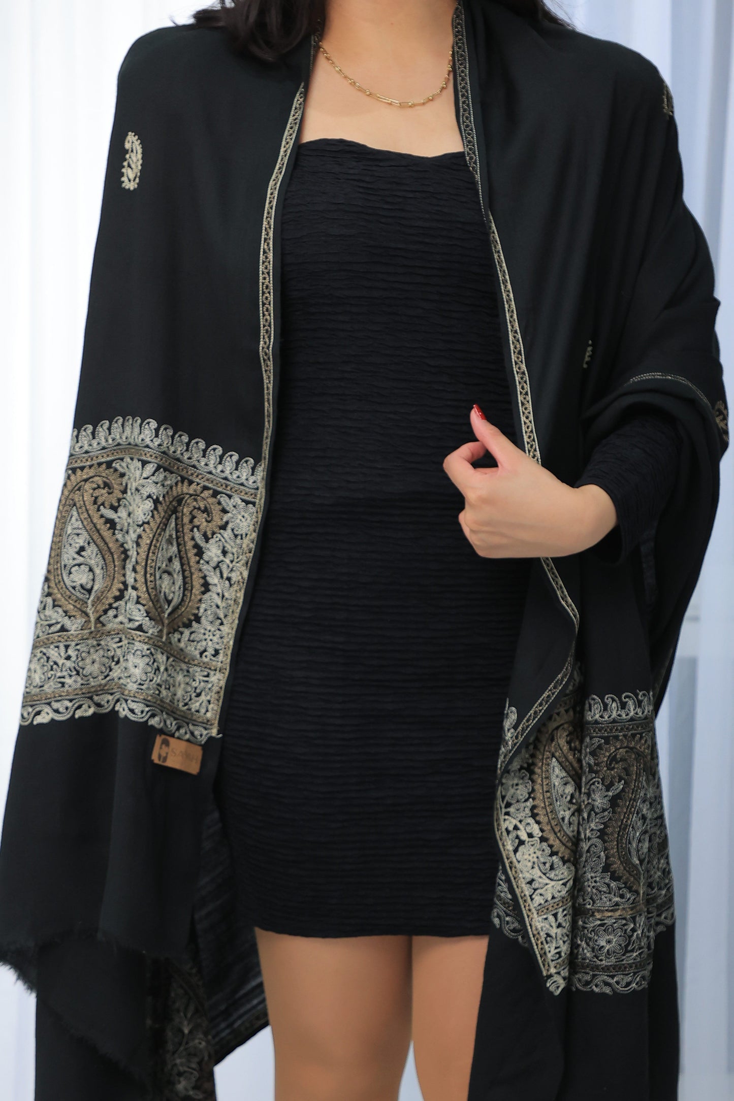 NEW Pure Elegant Luxury Beautiful Winter Shawl Shaal Classy Floral Prestigious Patterns Accessories Expensive Rare One of A Kind Black paisley golden gold embroidery