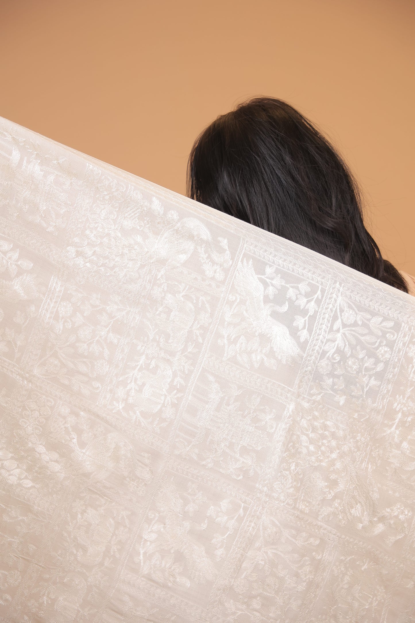 NEW Elegant Luxury Cashmere Beautiful White Pearl Peacock Shawl Shaal Kuwait