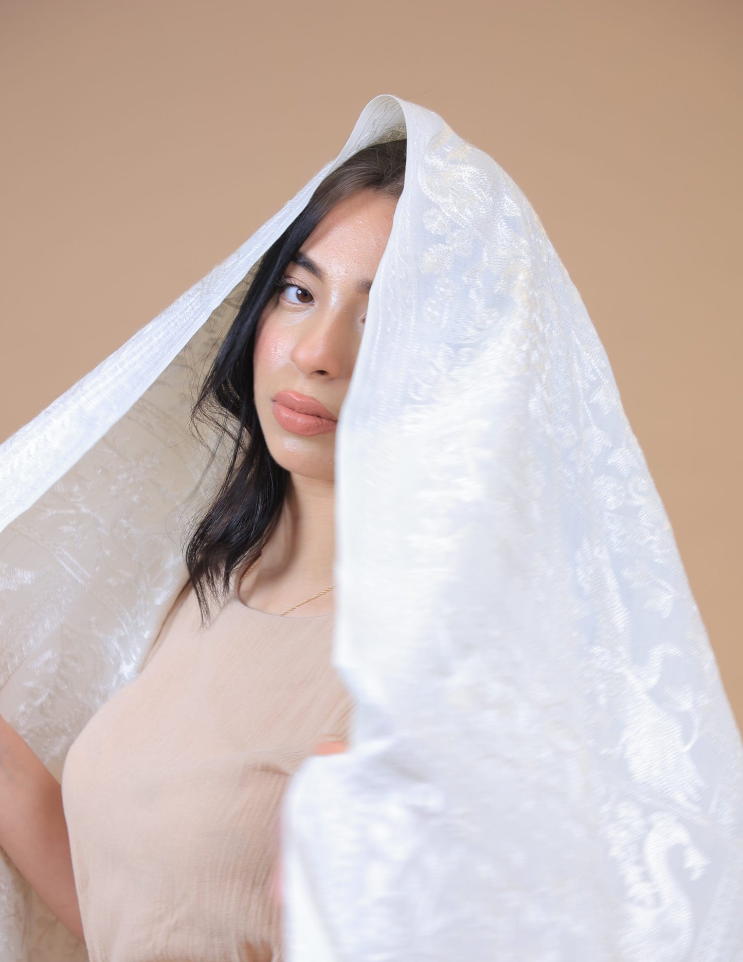 NEW Elegant Luxury Cashmere Beautiful White Pearl Peacock Shawl Shaal Kuwait