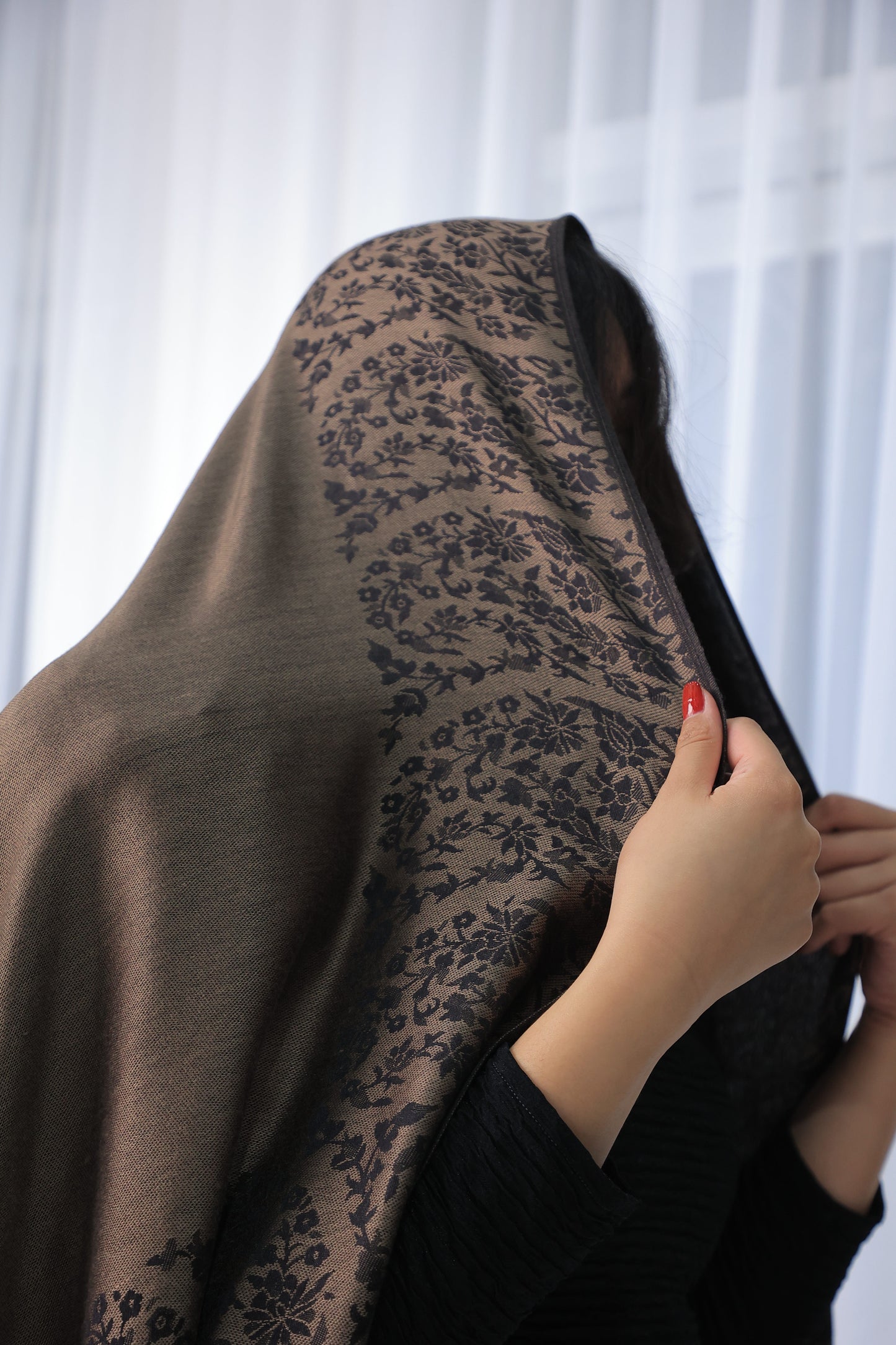 NEW Black Golden gold silver silk Clean Elegant Luxury Beautiful Winter Shawl Shaal Classy Prestigious Floral Stunning 2 sided double multipurpose style Paisley Patterns Accessories