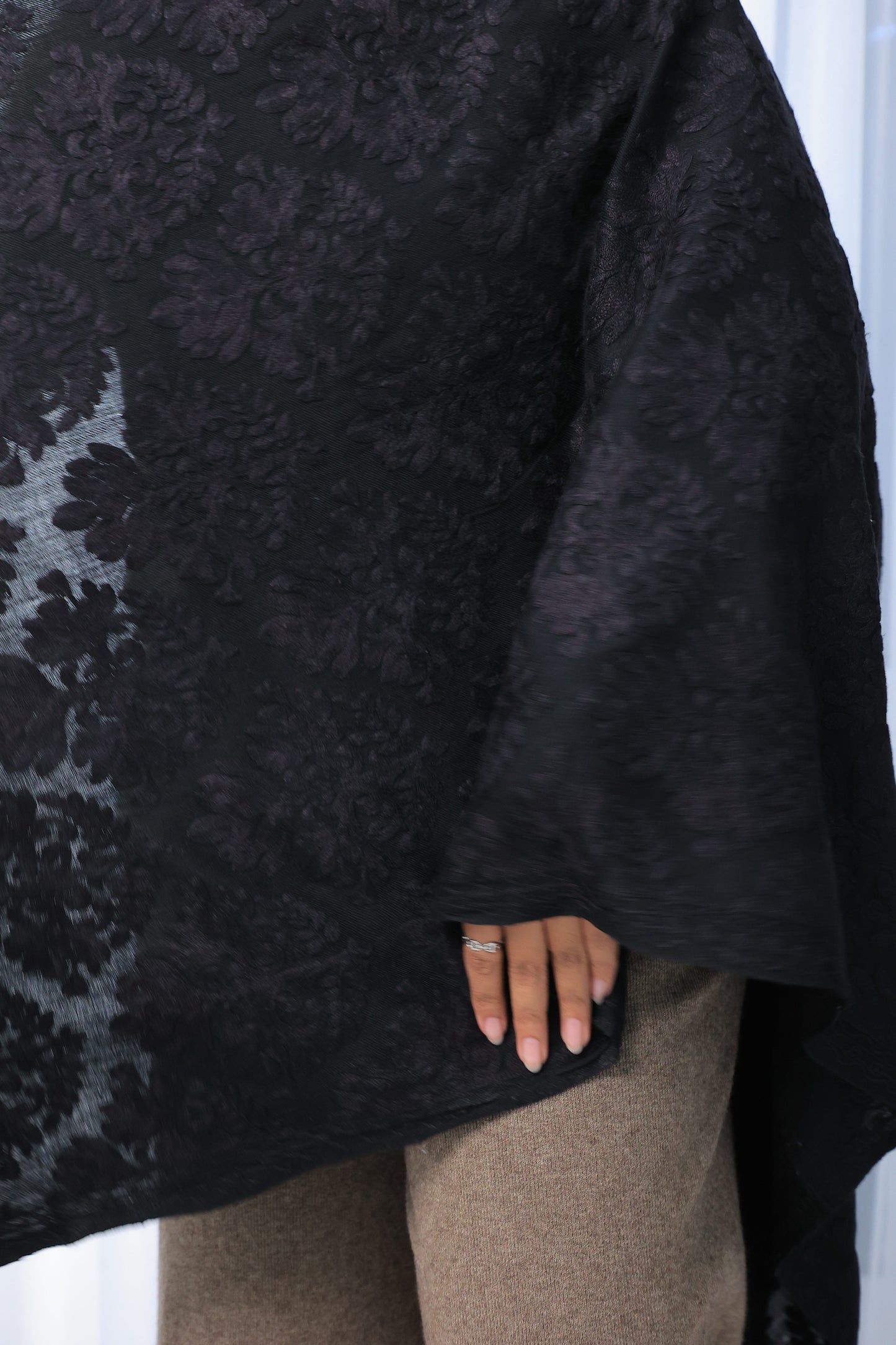 NEW Pure Black Noir Flower Elegant Luxury Beautiful Winter Shawl Shaal Classy Circle Prestigious Patterns Accessories One of A KInd