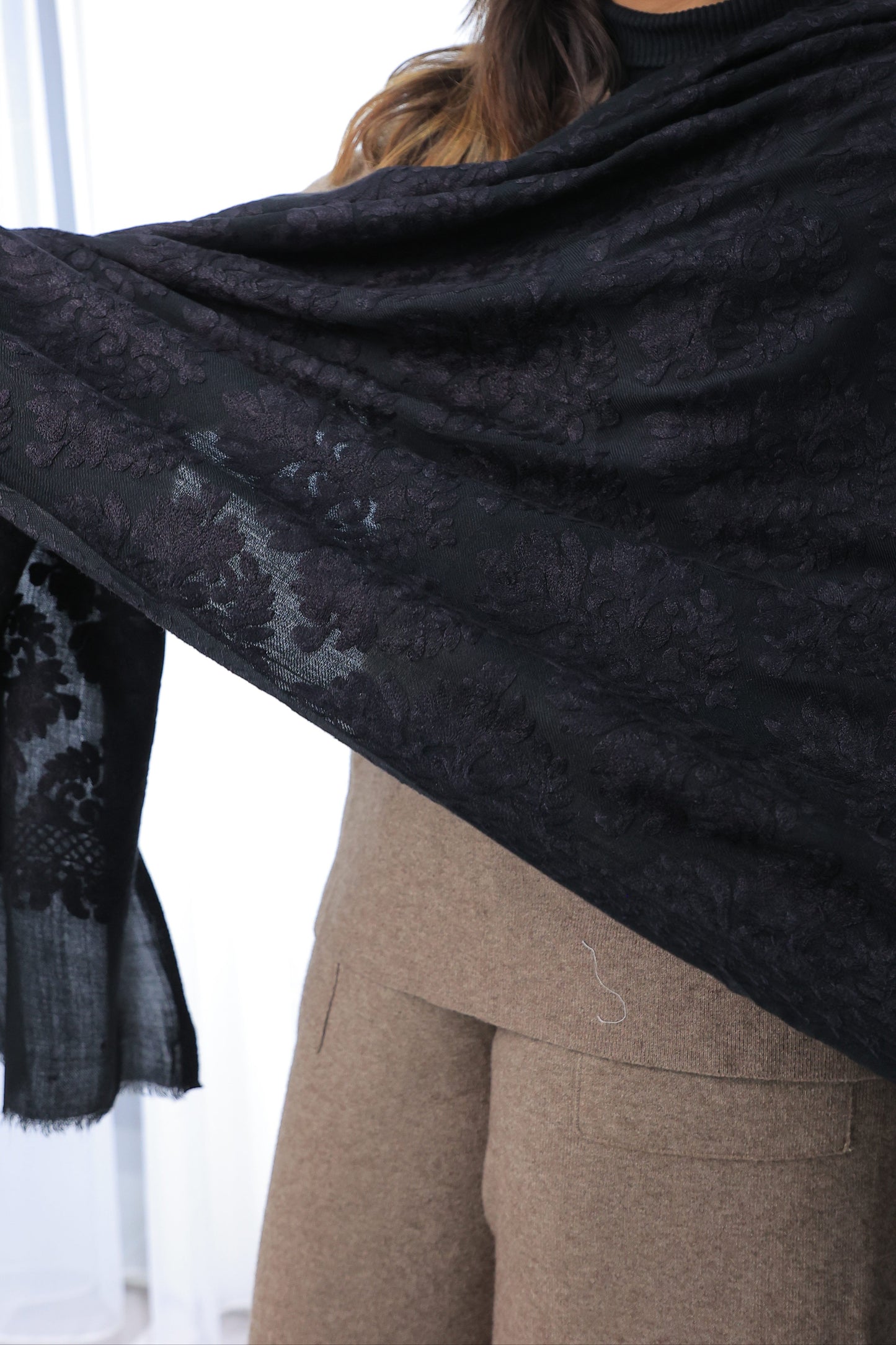 NEW Pure Black Noir Flower Elegant Luxury Beautiful Winter Shawl Shaal Classy Circle Prestigious Patterns Accessories One of A KInd