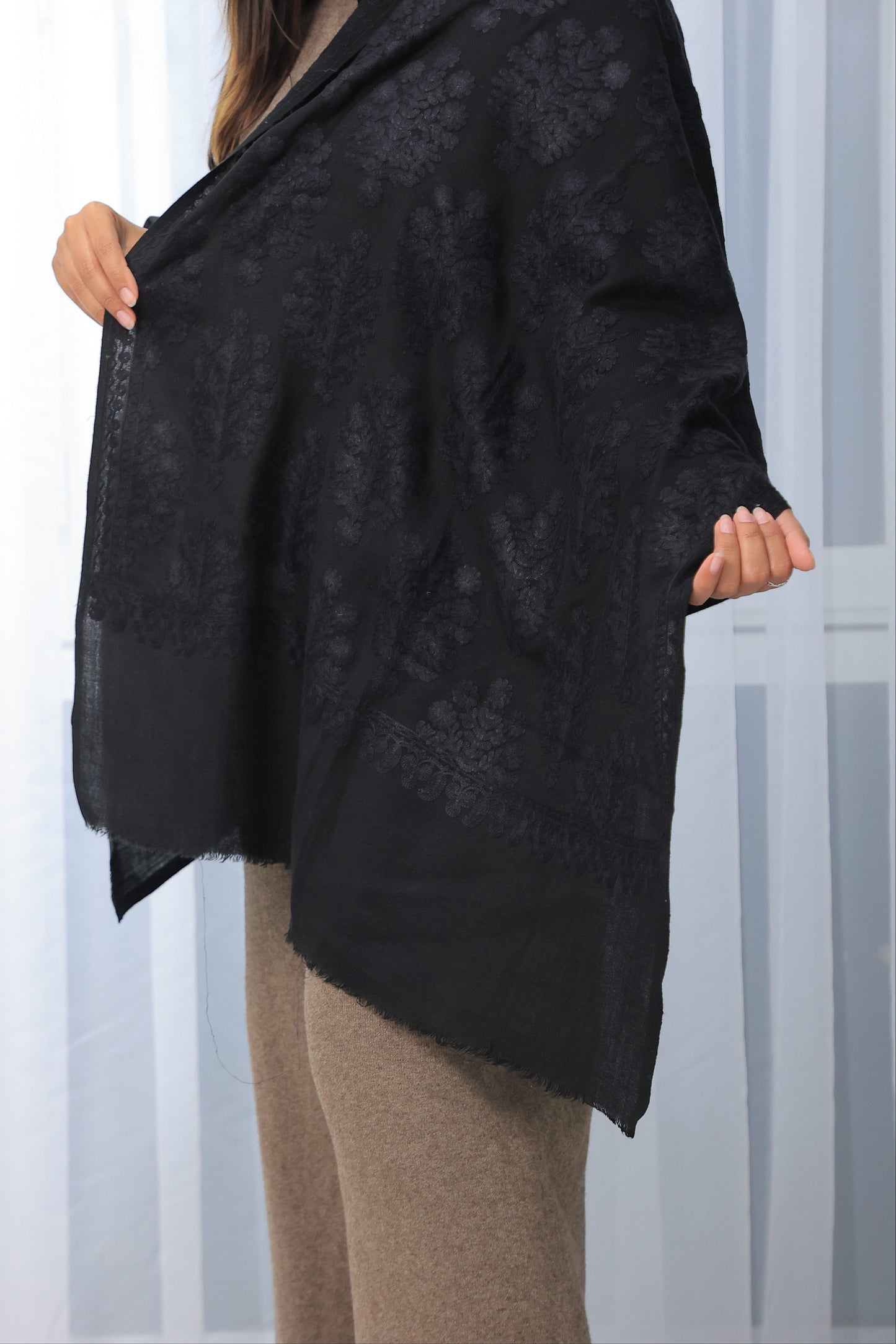 NEW Pure Black Noir Flower Elegant Luxury Beautiful Winter Shawl Shaal Classy Circle Prestigious Patterns Accessories One of A KInd