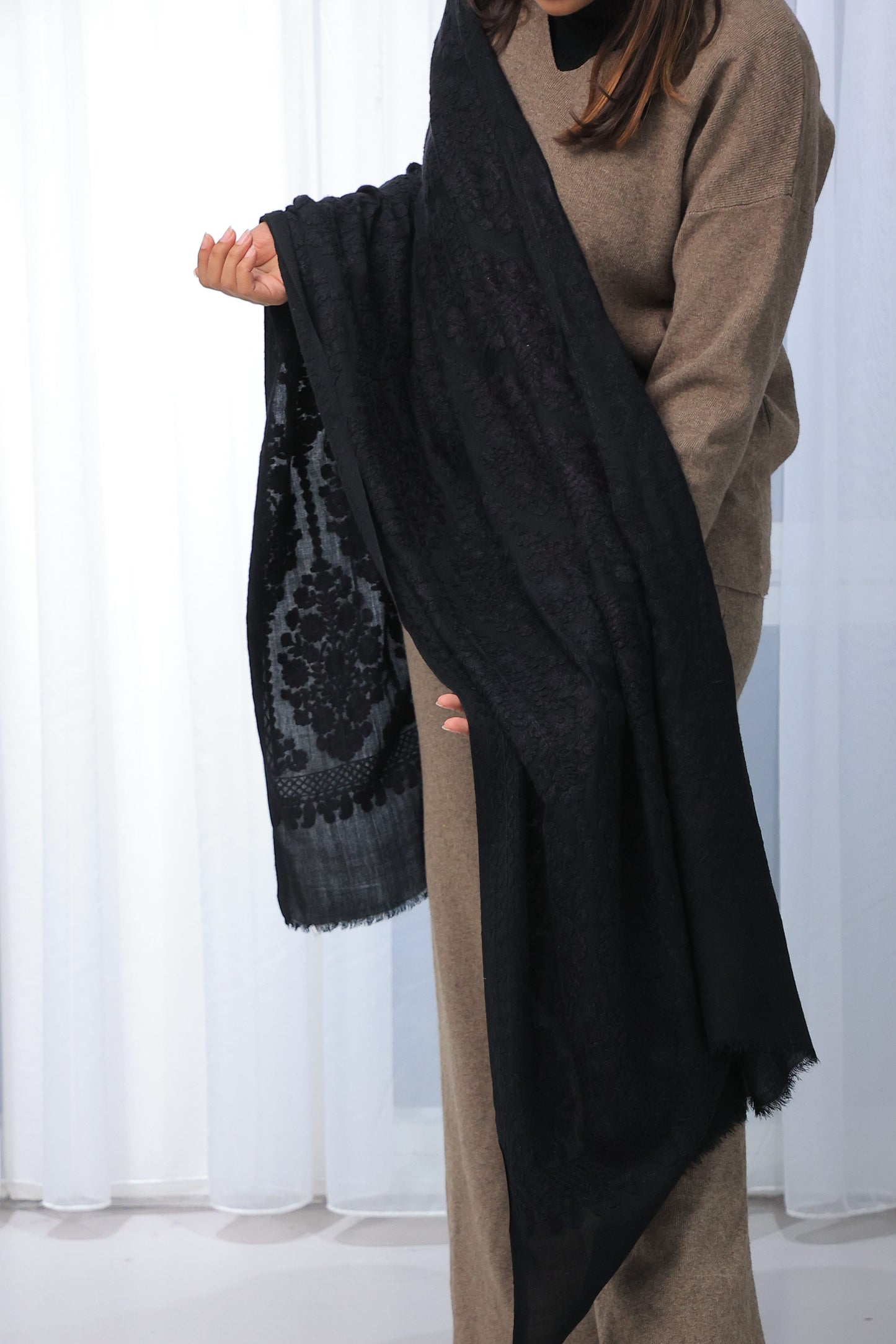 NEW Pure Black Noir Flower Elegant Luxury Beautiful Winter Shawl Shaal Classy Circle Prestigious Patterns Accessories One of A KInd