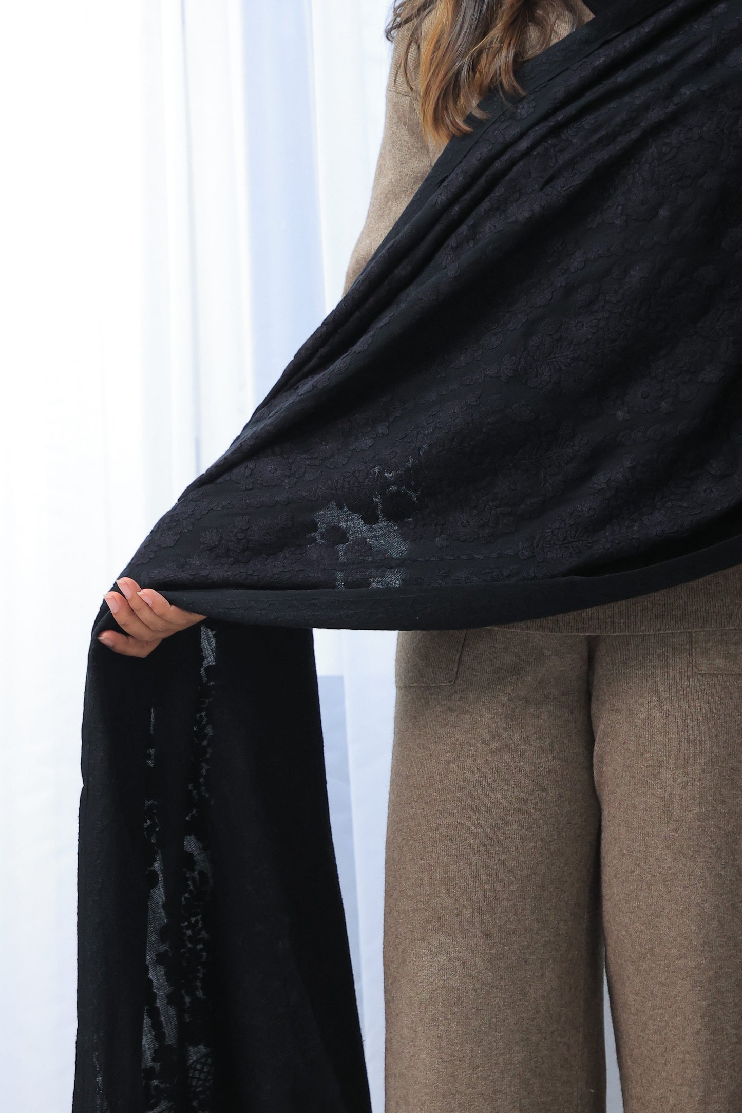 NEW Pure Black Noir Flower Elegant Luxury Beautiful Winter Shawl Shaal Classy Circle Prestigious Patterns Accessories One of A KInd