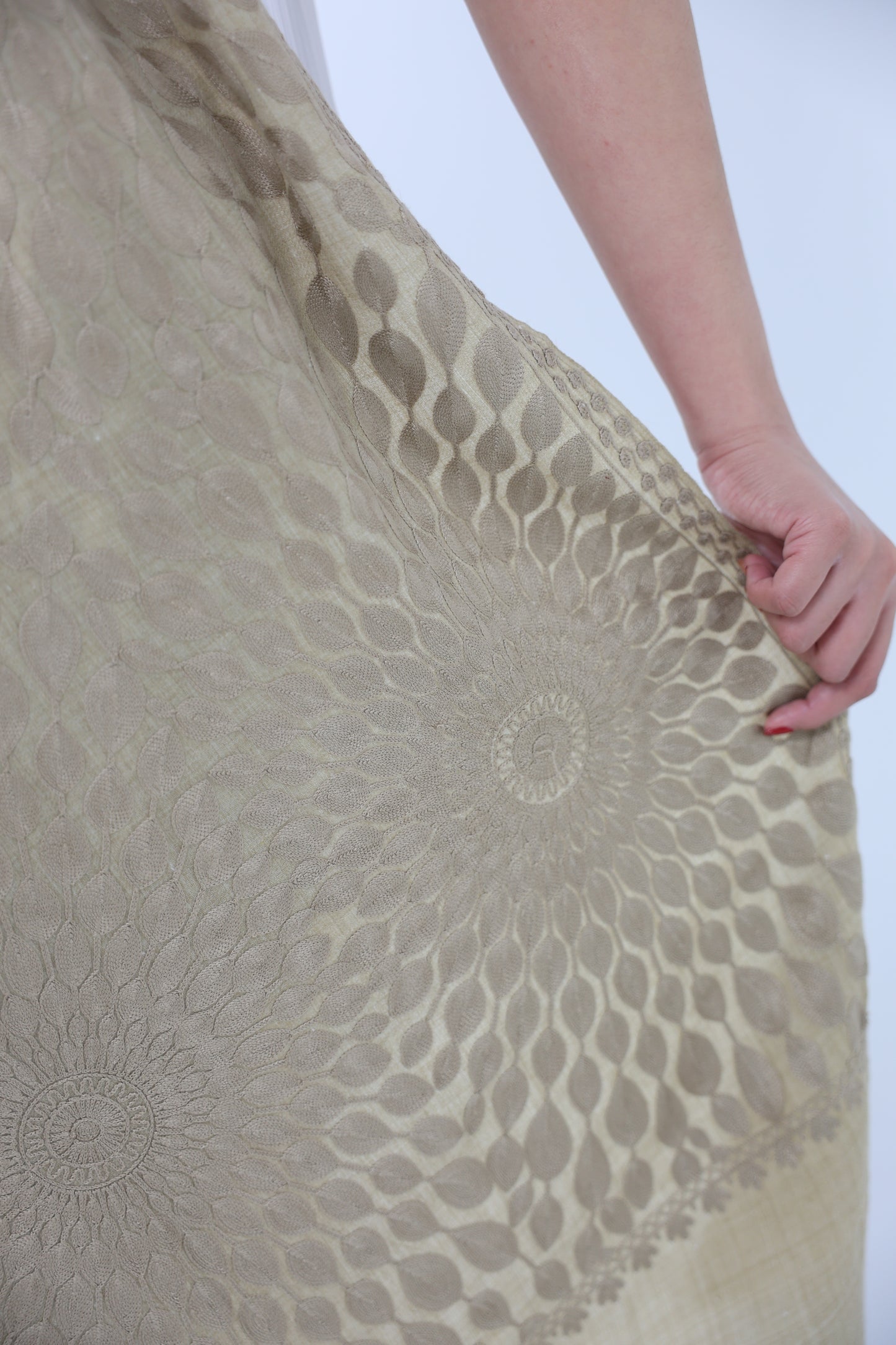 NEW Pure Elegant Luxury Beautiful Winter Shawl Shaal Classy Floral Prestigious Patterns Accessories Expensive Rare One of A Kind Brown