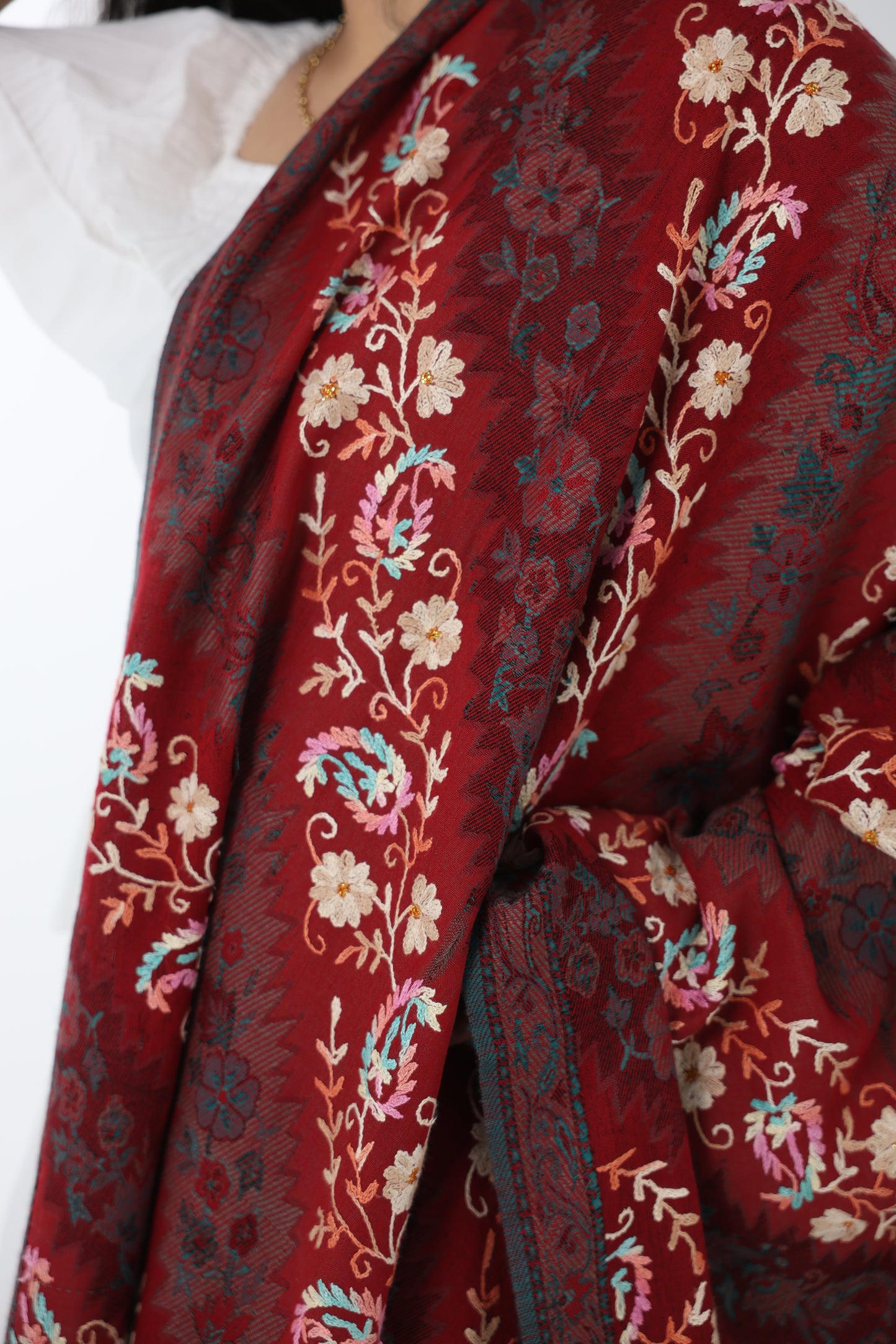 NEW Cashmere Elegant Luxury Beautiful Winter Shawl Shaal Classy Circle Red Gold Damask Patterns Accessories