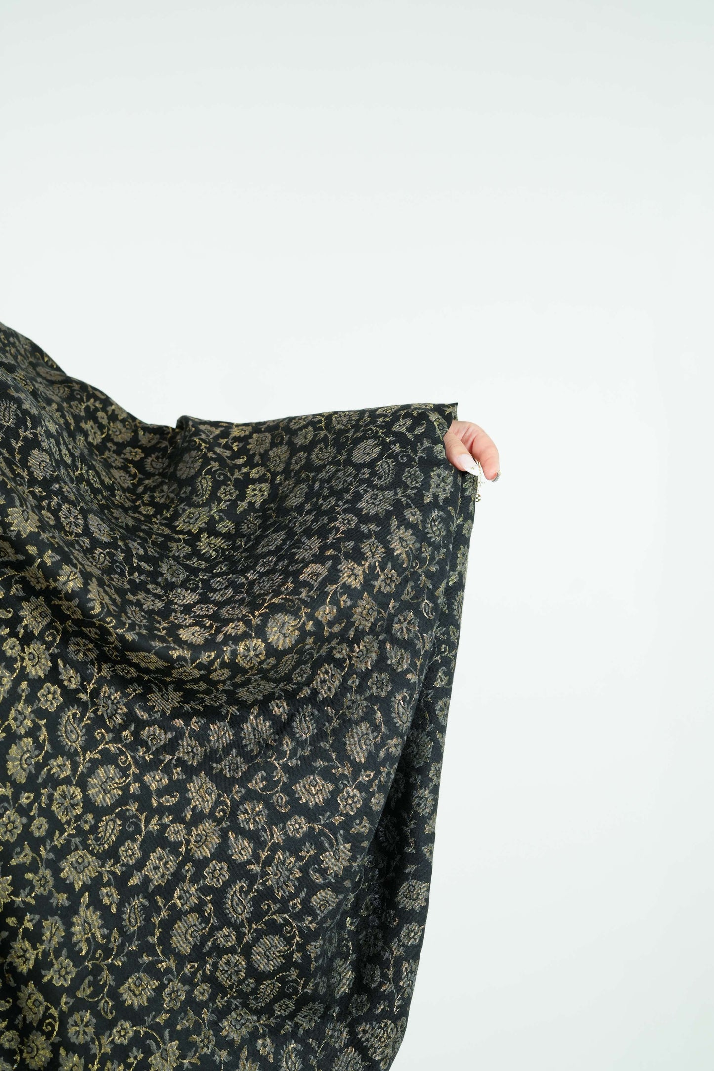 غولدن فلورا (كاني ساتوش)