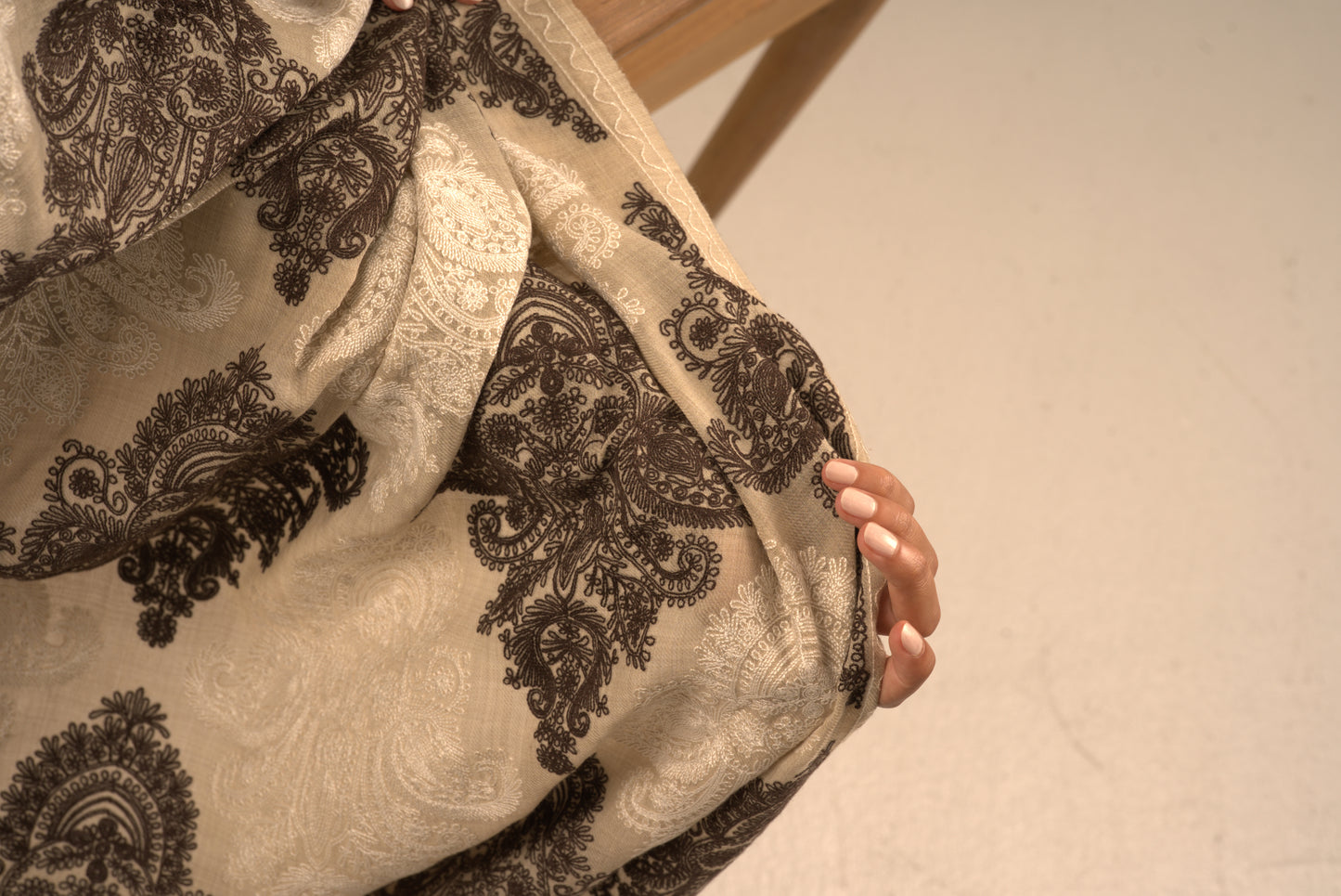NEW Cashmere Elegant Luxury Beautiful Winter Shawl Shaal Classy Circle brown coffee beige white gray dark light Gold Damask Patterns Accessories beach kashta picnic friends