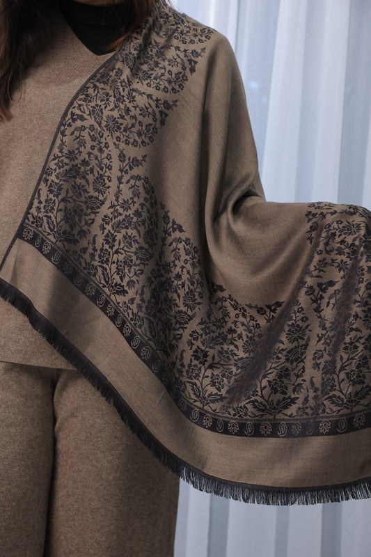 NEW Black Golden gold silver silk Clean Elegant Luxury Beautiful Winter Shawl Shaal Classy Prestigious Floral Stunning 2 sided double multipurpose style Paisley Patterns Accessories