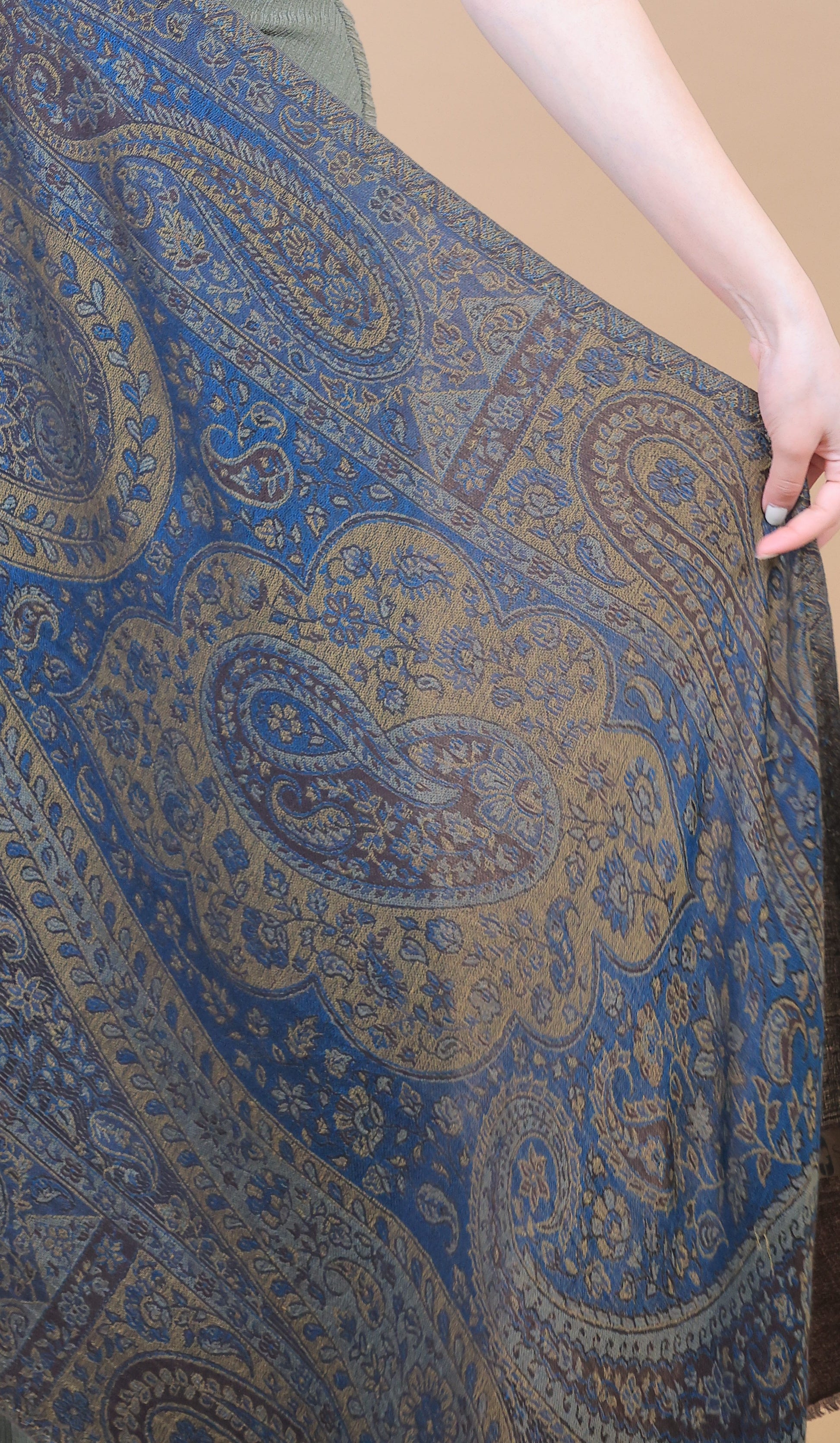 NEW Pure Satoosh Elegant Luxury Beautiful Winter Shawl Shaal Classy Circle Prestigious Paisley  Patterns Accessories Blue Yellow Green One of A Kind Soft 