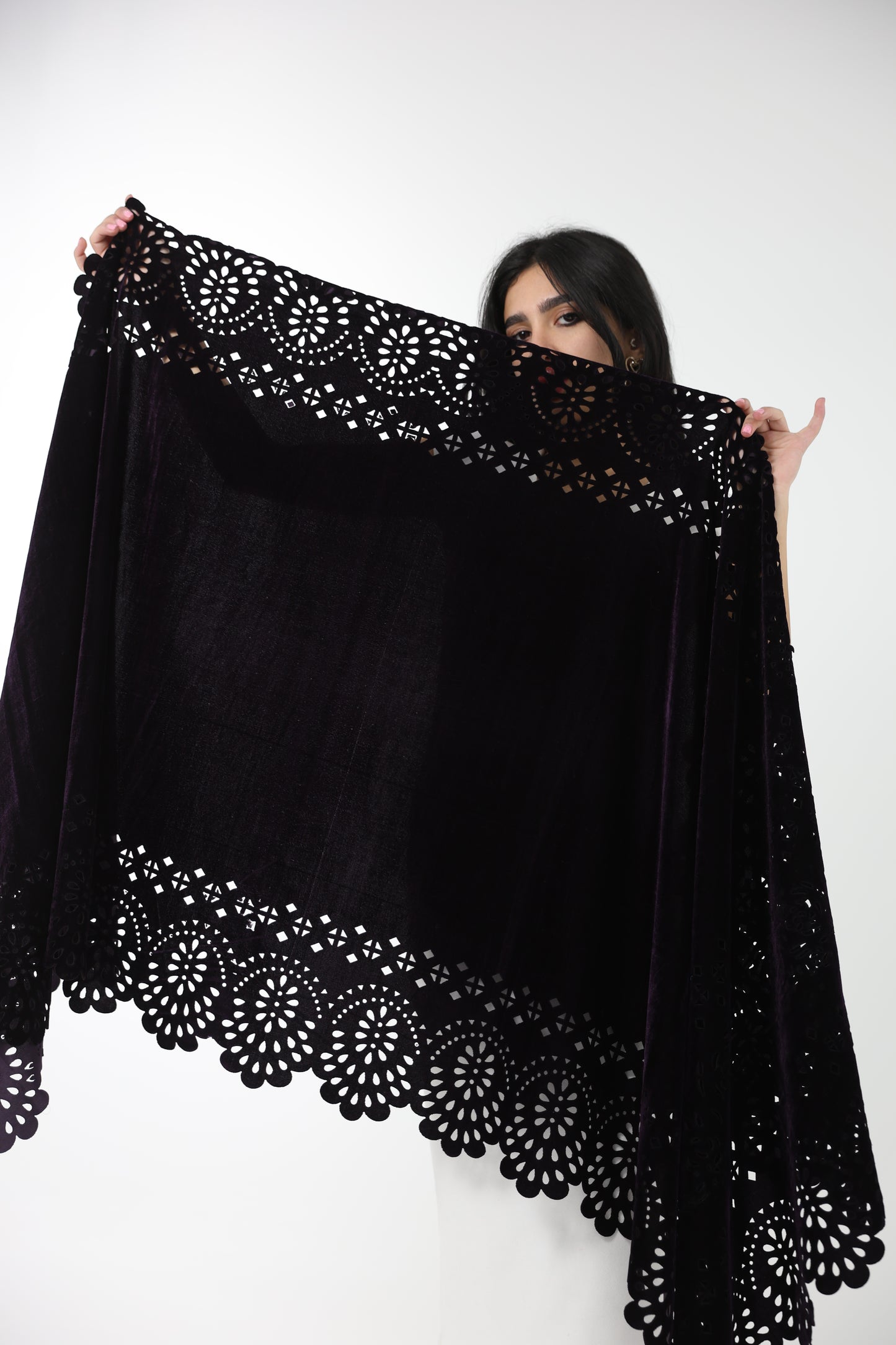 Violette Velvet Shawl