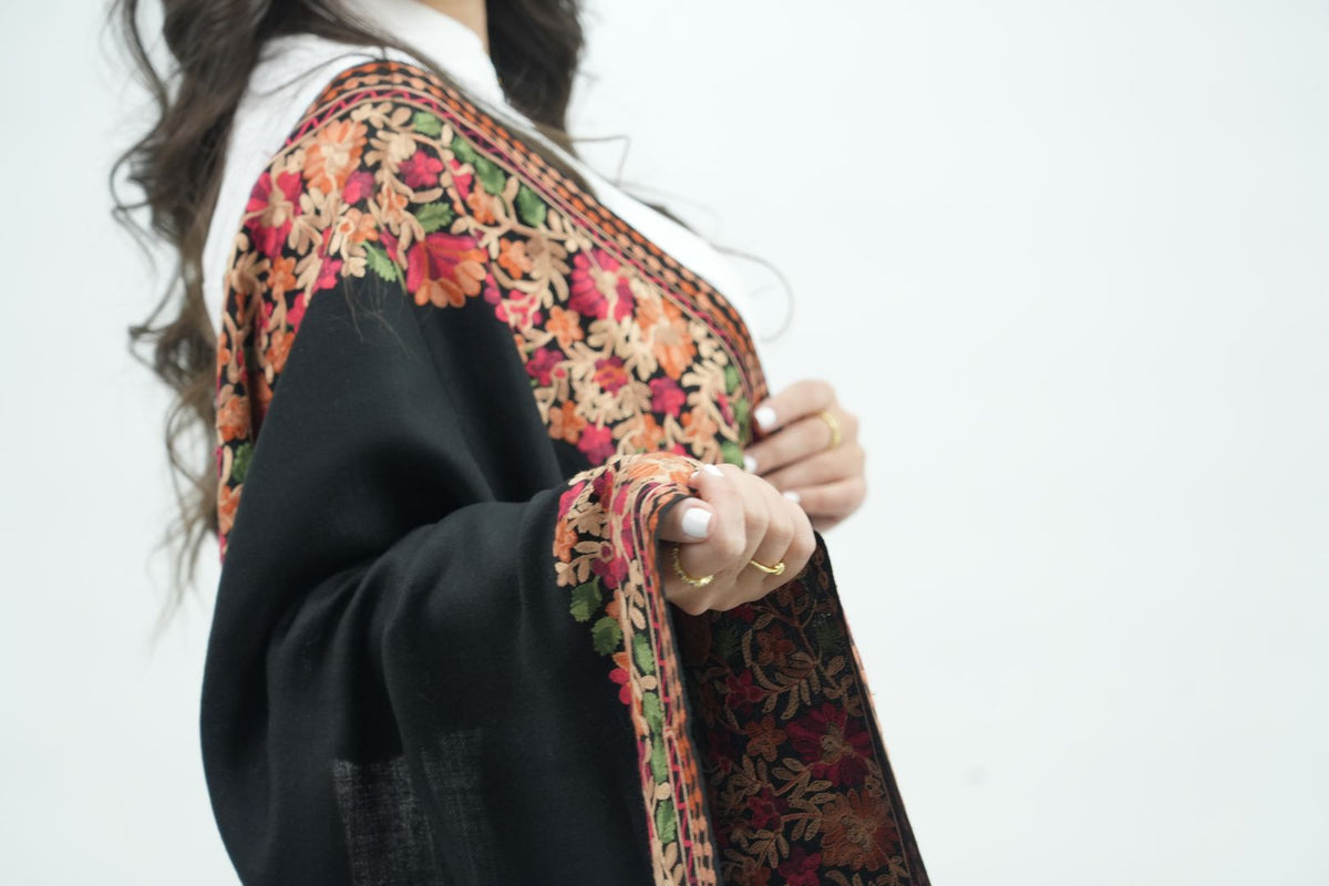 بلوم نوار (٢)  